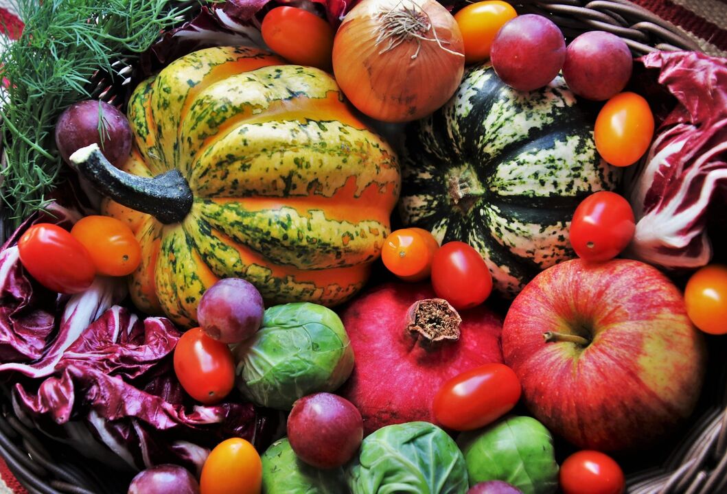 رژیم غذایی افراد دارای گروه خونی دوم باید شامل سبزیجات و میوه ها باشد. 