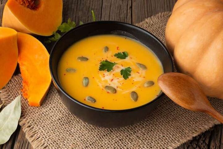 سوپ پوره کدو تنبل در رژیم غذایی شما باعث کاهش وزن موثر می شود